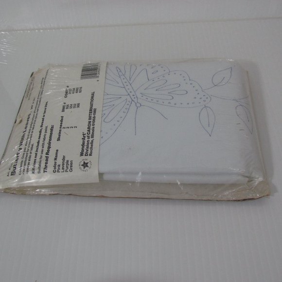 WonderArt Stamped Pillowcases 1 Pair Hemstitched Butterfly Pattern 1131 - Picture 3 of 5